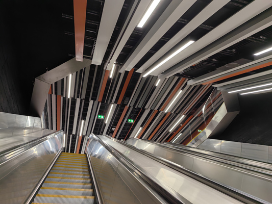 Budapest, M3 metró, Nyugati pályaudvar, bélyegkép