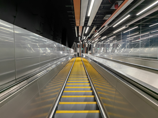Budapest, M3 metró, Nyugati pályaudvar, bélyegkép