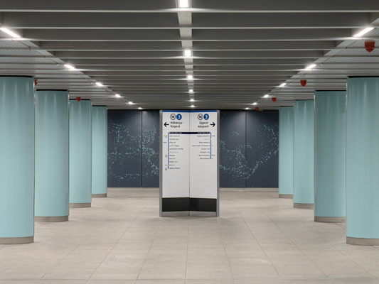 Budapest, M3 metró, Arany János utca, bélyegkép