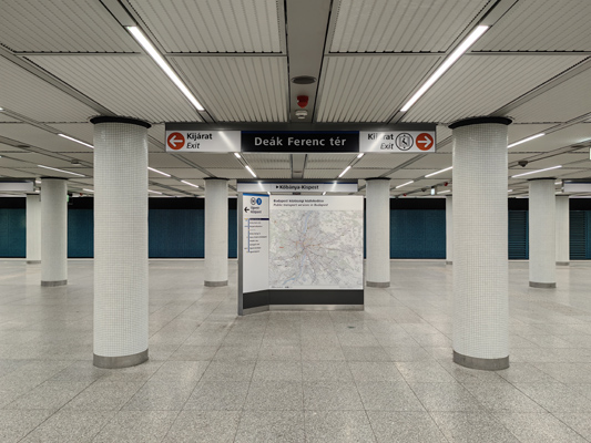 Budapest, M3 metró, Deák Ferenc tér, bélyegkép
