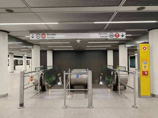 Budapest, M3 metró, Deák Ferenc tér, bélyegkép