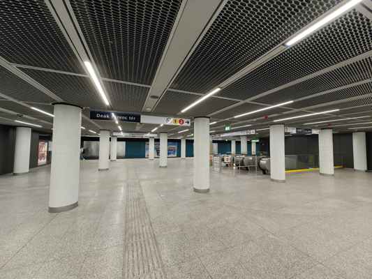 Budapest, M3 metró, Deák Ferenc tér, bélyegkép
