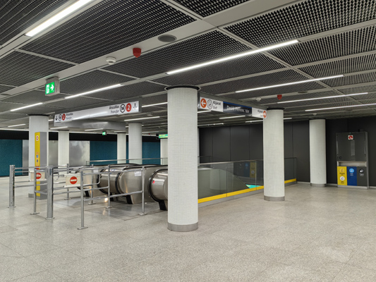 Budapest, M3 metró, Deák Ferenc tér, bélyegkép