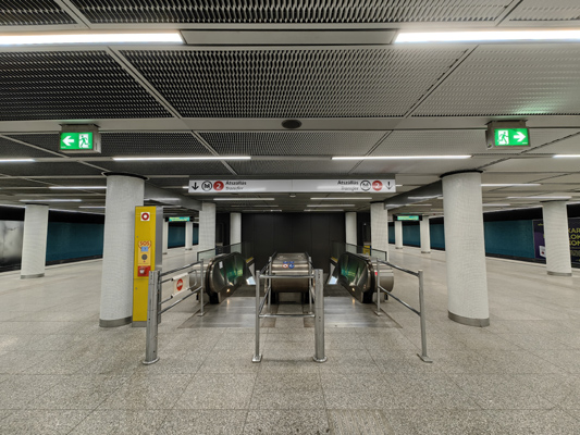 Budapest, M3 metró, Deák Ferenc tér, bélyegkép