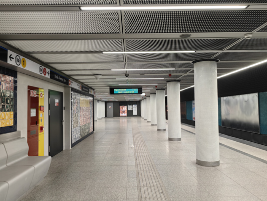Budapest, M3 metró, Deák Ferenc tér, bélyegkép