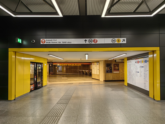 Budapest, M3 metró, Deák Ferenc tér, bélyegkép
