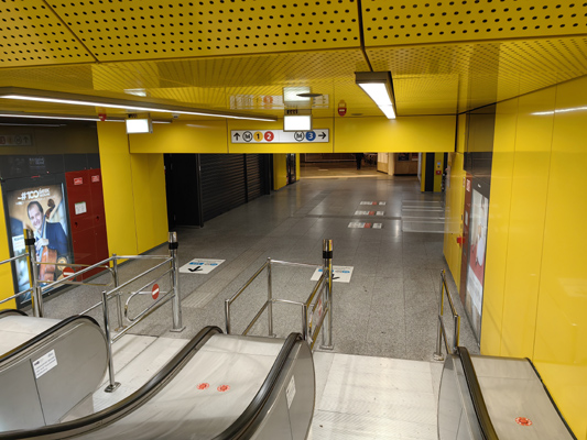 Budapest, M3 metró, Deák Ferenc tér, bélyegkép