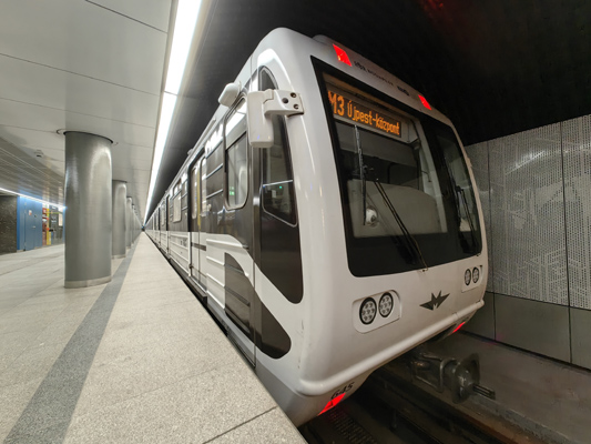 Budapest, M3 metró, Kálvin tér, bélyegkép