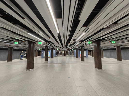 Budapest, M3 metró, Corvin-negyed, bélyegkép