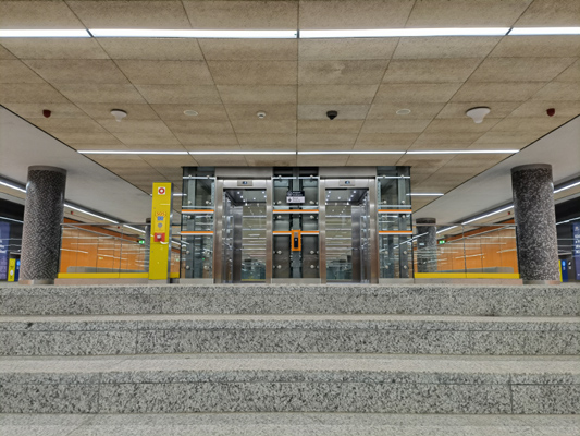 Budapest, M3 metró, Nagyvárad tér, bélyegkép