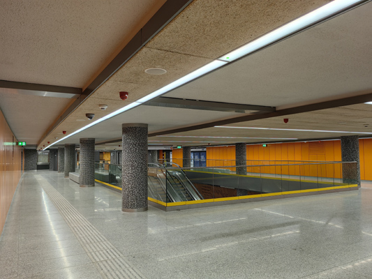 Budapest, M3 metró, Nagyvárad tér, bélyegkép