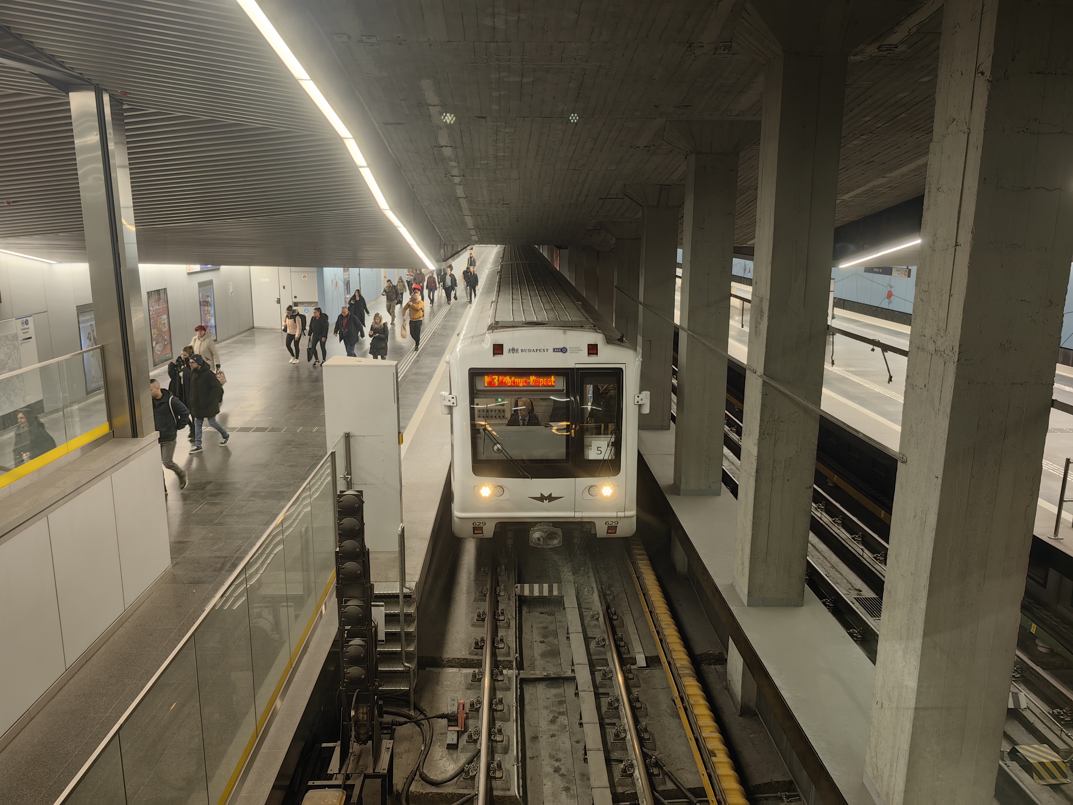 Budapest, Metrowagonmash 81-717.2K jármű, bélyegkép