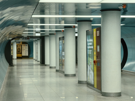 Budapest, M3 metró, Deák Ferenc tér, M2-M3 metró, átszállás, bélyegkép