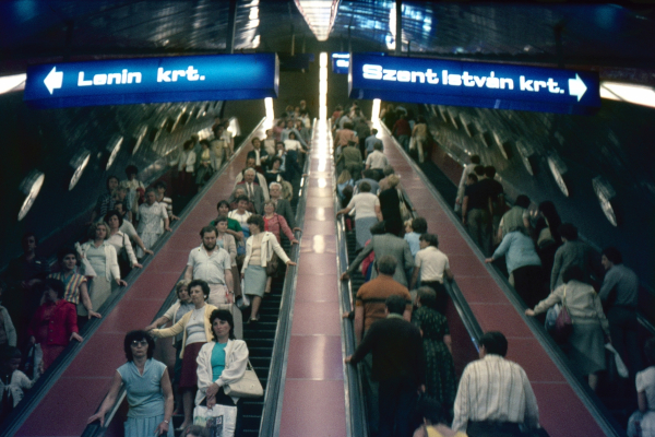 Budapest, M3 metró, Nyugati pályaudvar, bélyegkép