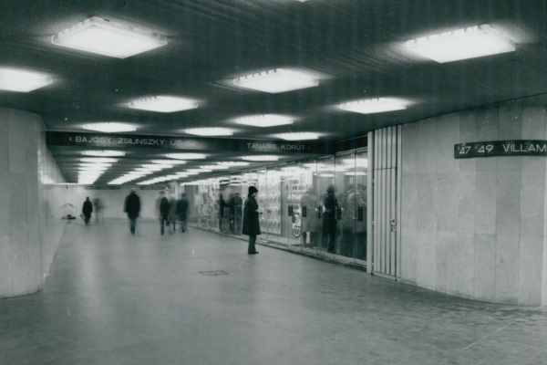 Budapest, M3 metró, Deák Ferenc tér, bélyegkép