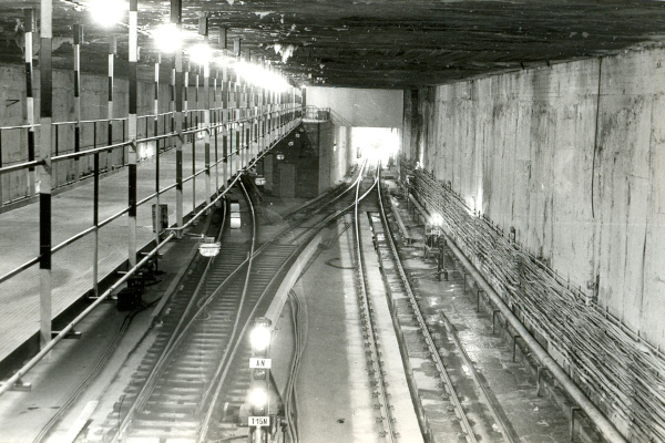 Budapest, M3 metró, Nagyvárad tér, bélyegkép