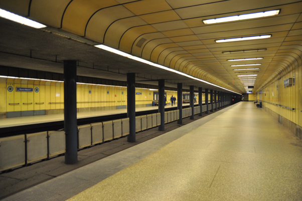 Budapest, M3 metró, Újpest-központ, bélyegkép