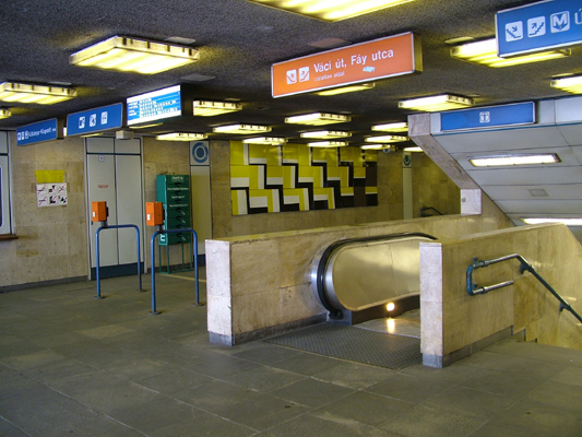 Budapest, M3 metró, Forgách utca, bélyegkép