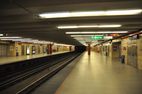 Budapest, M3 metró, Göncz Árpád városközpont, bélyegkép