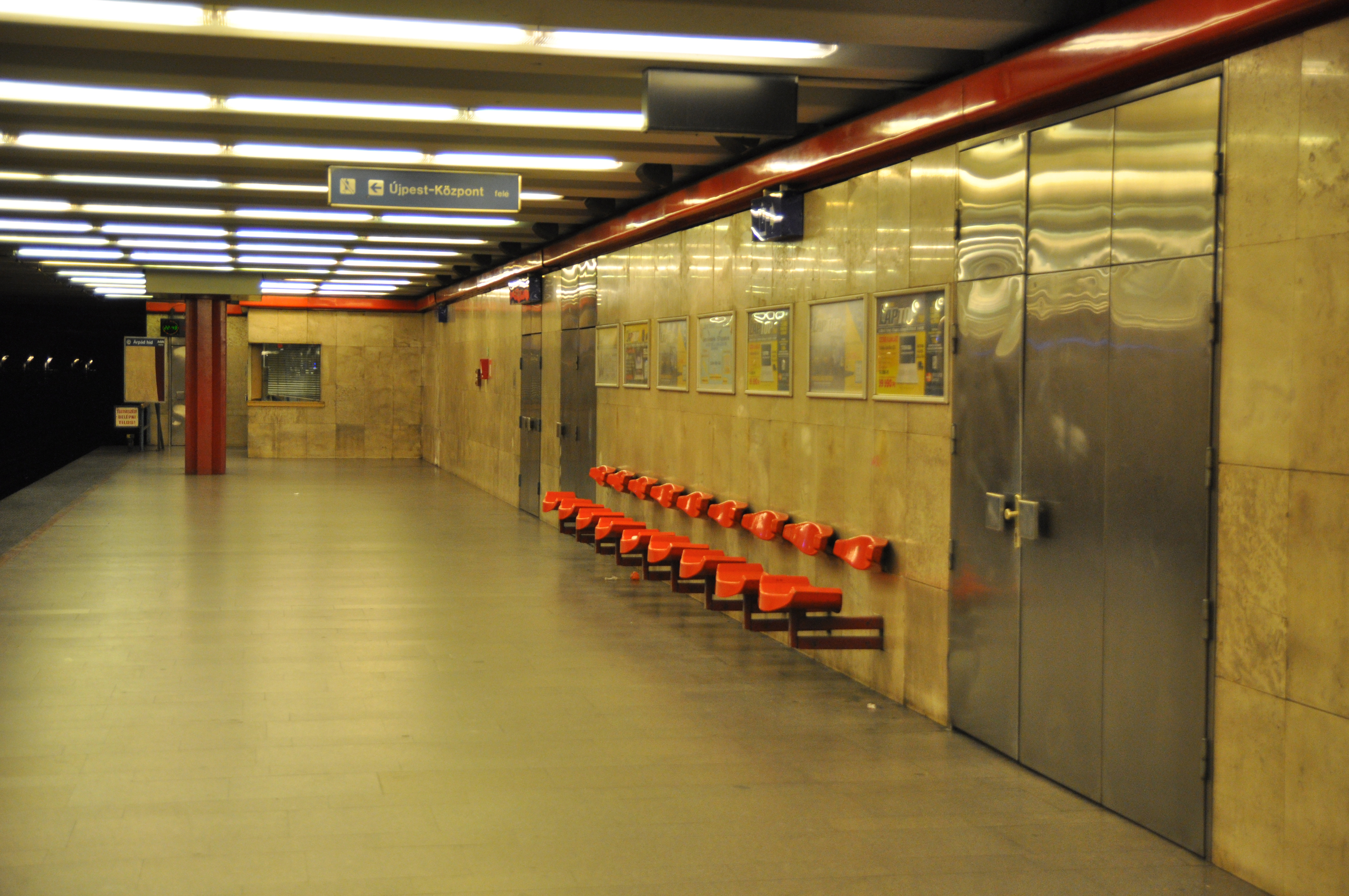 Budapest, M3 metró, Göncz Árpád városközpont, bélyegkép