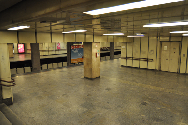 Budapest, M3 metró, Dózsa György út, bélyegkép