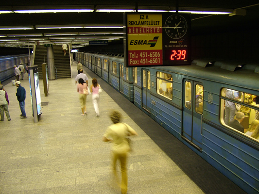 Budapest, M3 metró, Lehel tér, bélyegkép