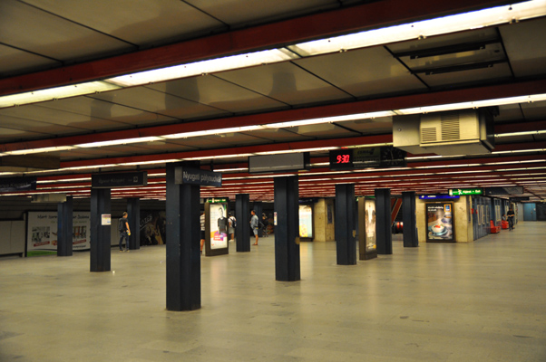 Budapest, M3 metró, Nyugati pályaudvar, bélyegkép