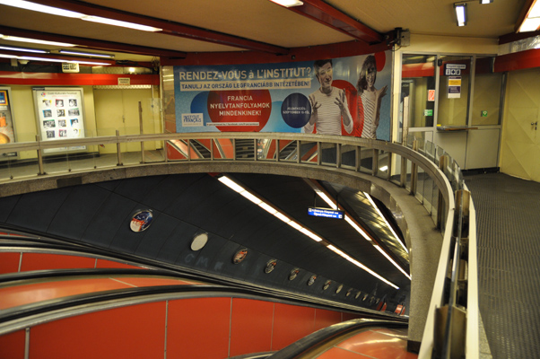 Budapest, M3 metró, Nyugati pályaudvar, bélyegkép