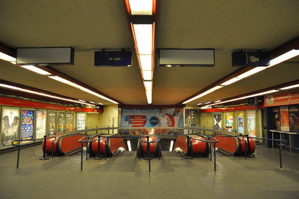 Budapest, M3 metró, Nyugati pályaudvar, bélyegkép