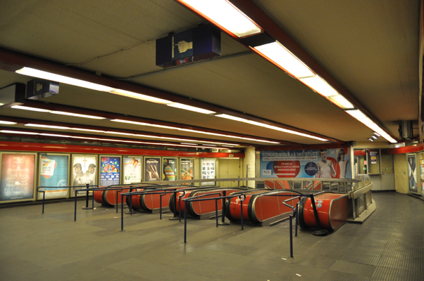 Budapest, M3 metró, Nyugati pályaudvar, bélyegkép