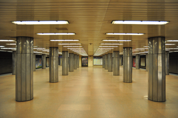 Budapest, M3 metró, Arany János utca, bélyegkép