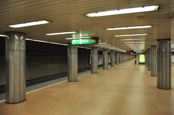 Budapest, M3 metró, Arany János utca, bélyegkép