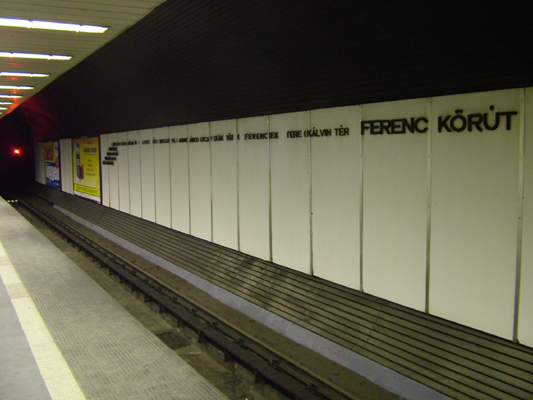 Budapest, M3 metró, Corvin-negyed, bélyegkép