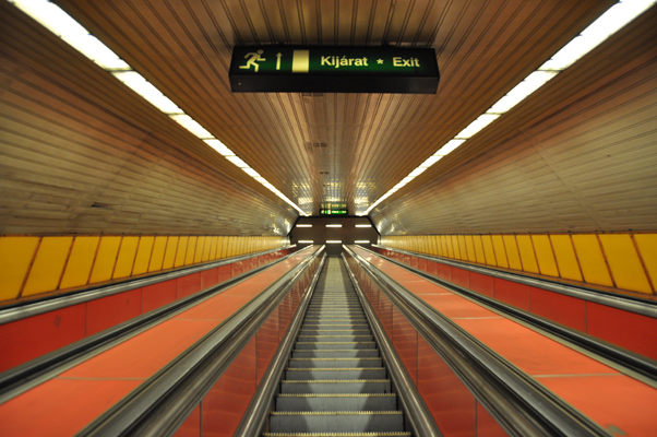 Budapest, M3 metró, Semmelweis Klinikák, bélyegkép