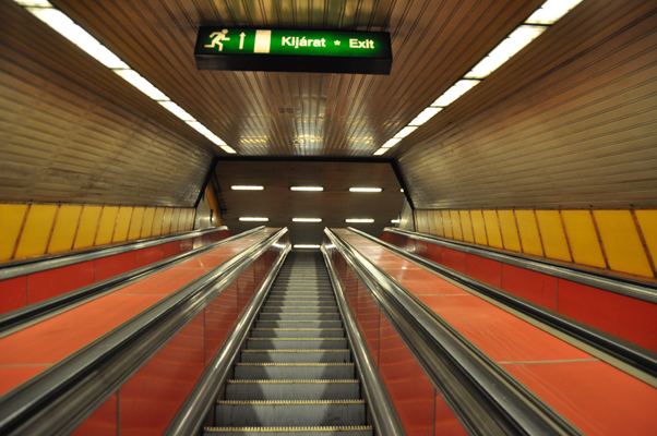 Budapest, M3 metró, Semmelweis Klinikák, bélyegkép