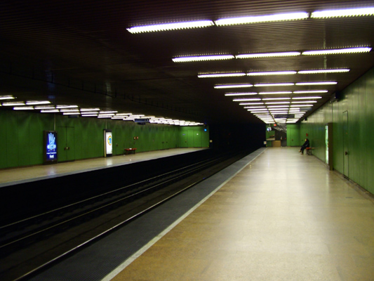 Budapest, M3 metró, Népliget, bélyegkép