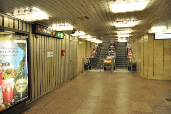 Budapest, M3 metró, Deák Ferenc tér, M2-M3 metró, átszállás, bélyegkép