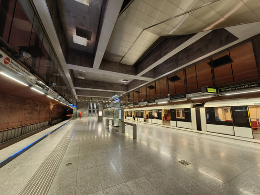 Budapest, M4 metró, Kelenföld vasútállomás, bélyegkép