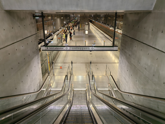 Budapest, M4 metró, Kelenföld vasútállomás, bélyegkép