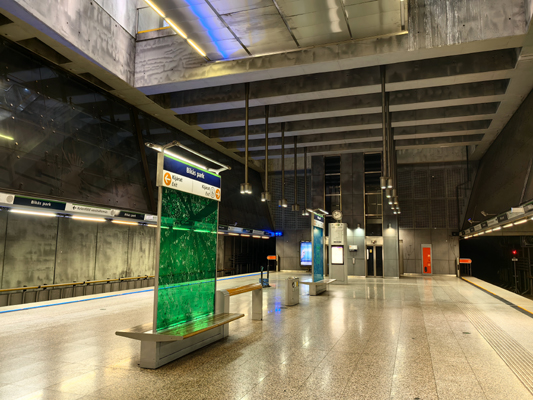 Budapest, M4 metró, Bikás park, bélyegkép