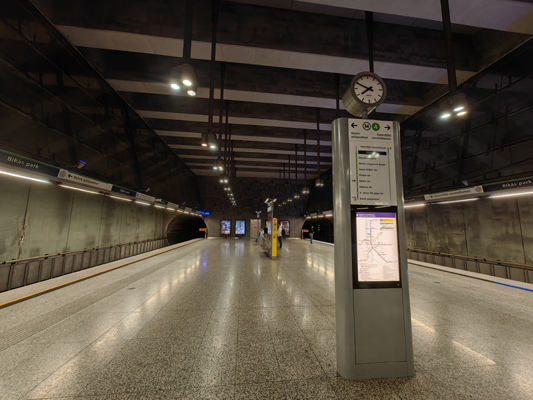 Budapest, M4 metró, Bikás park, bélyegkép