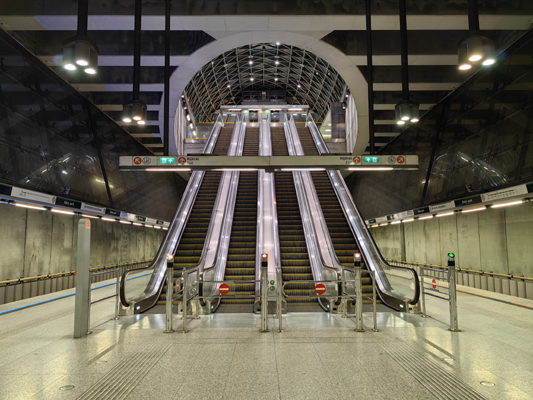 Budapest, M4 metró, Bikás park, bélyegkép