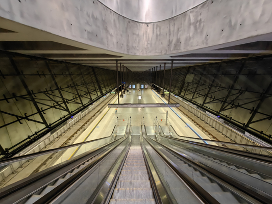 Budapest, M4 metró, Bikás park, bélyegkép