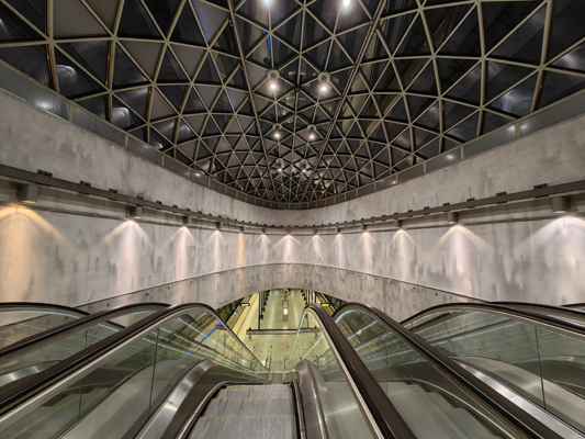 Budapest, M4 metró, Bikás park, bélyegkép