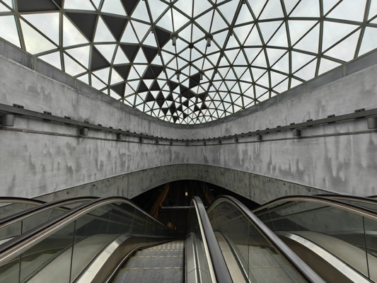 Budapest, M4 metró, Bikás park, bélyegkép