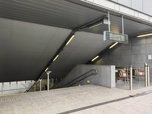 Budapest, M4 metró, Bikás park, bélyegkép