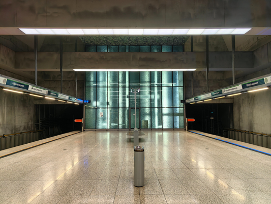 Budapest, M4 metró, Újbuda-központ, bélyegkép