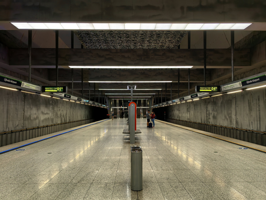 Budapest, M4 metró, Újbuda-központ, bélyegkép