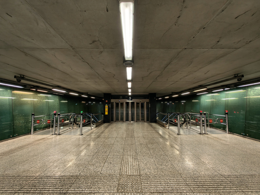 Budapest, M4 metró, Újbuda-központ, bélyegkép