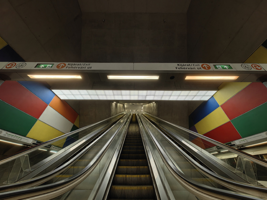 Budapest, M4 metró, Móricz Zsigmond körtér, bélyegkép